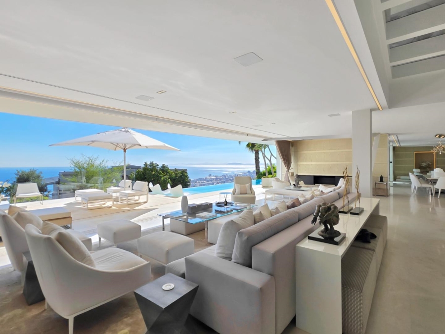 5 Bedroom Property for Sale in Fresnaye Western Cape